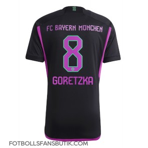 Bayern Munich Leon Goretzka #8 Replika Bortatröja 2023-24 Kortärmad